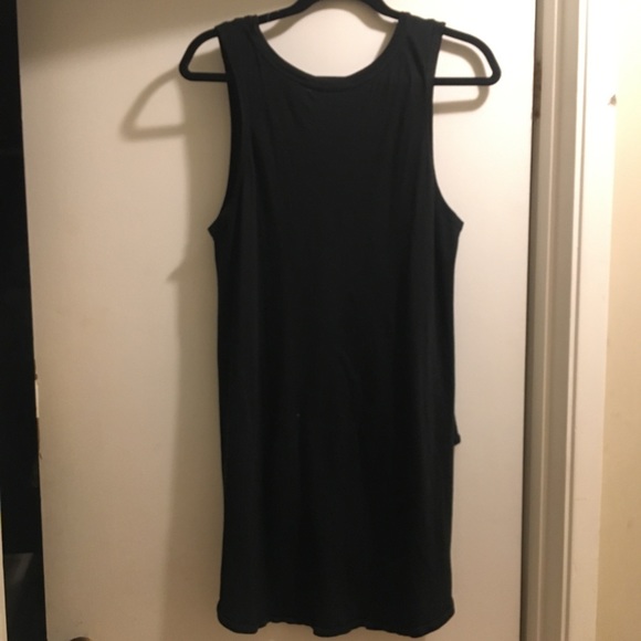 Geometric High Low Flowy Top - Picture 7 of 7